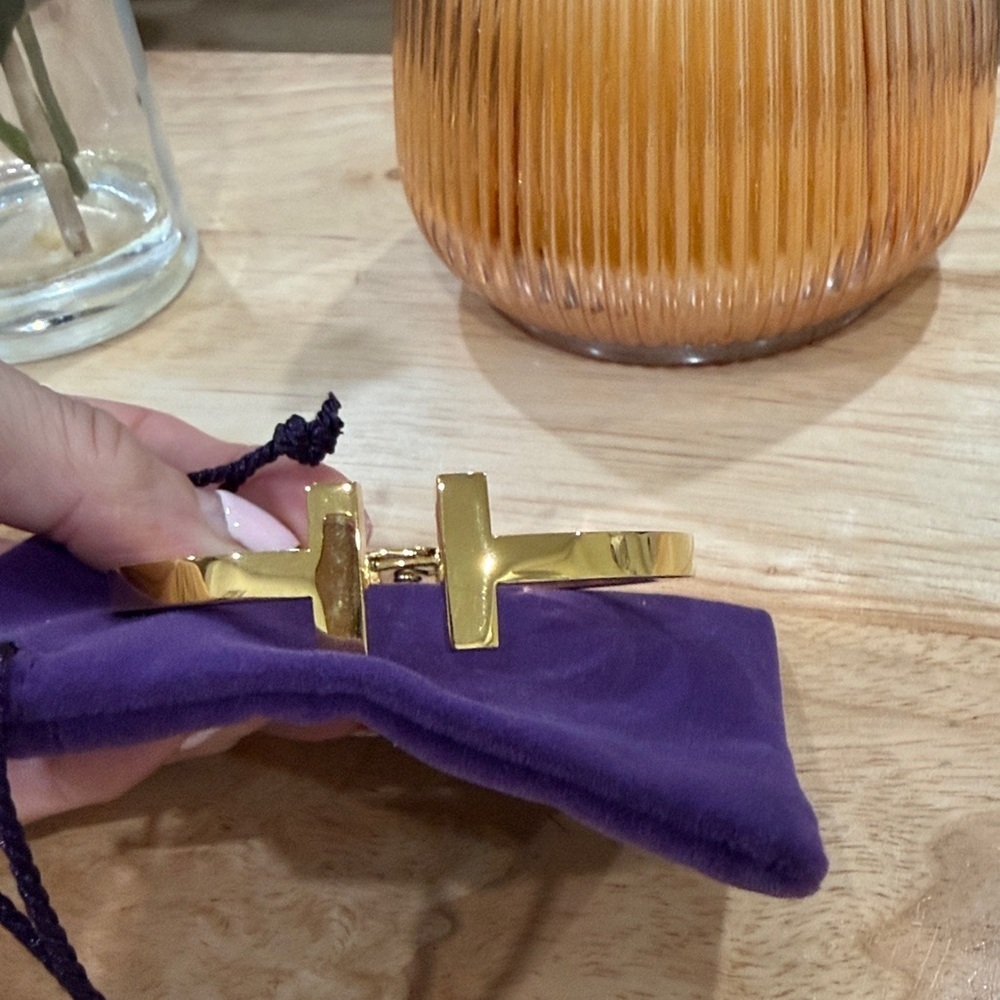 Gold Toned Women's Bracelet - Picture 2 of 4